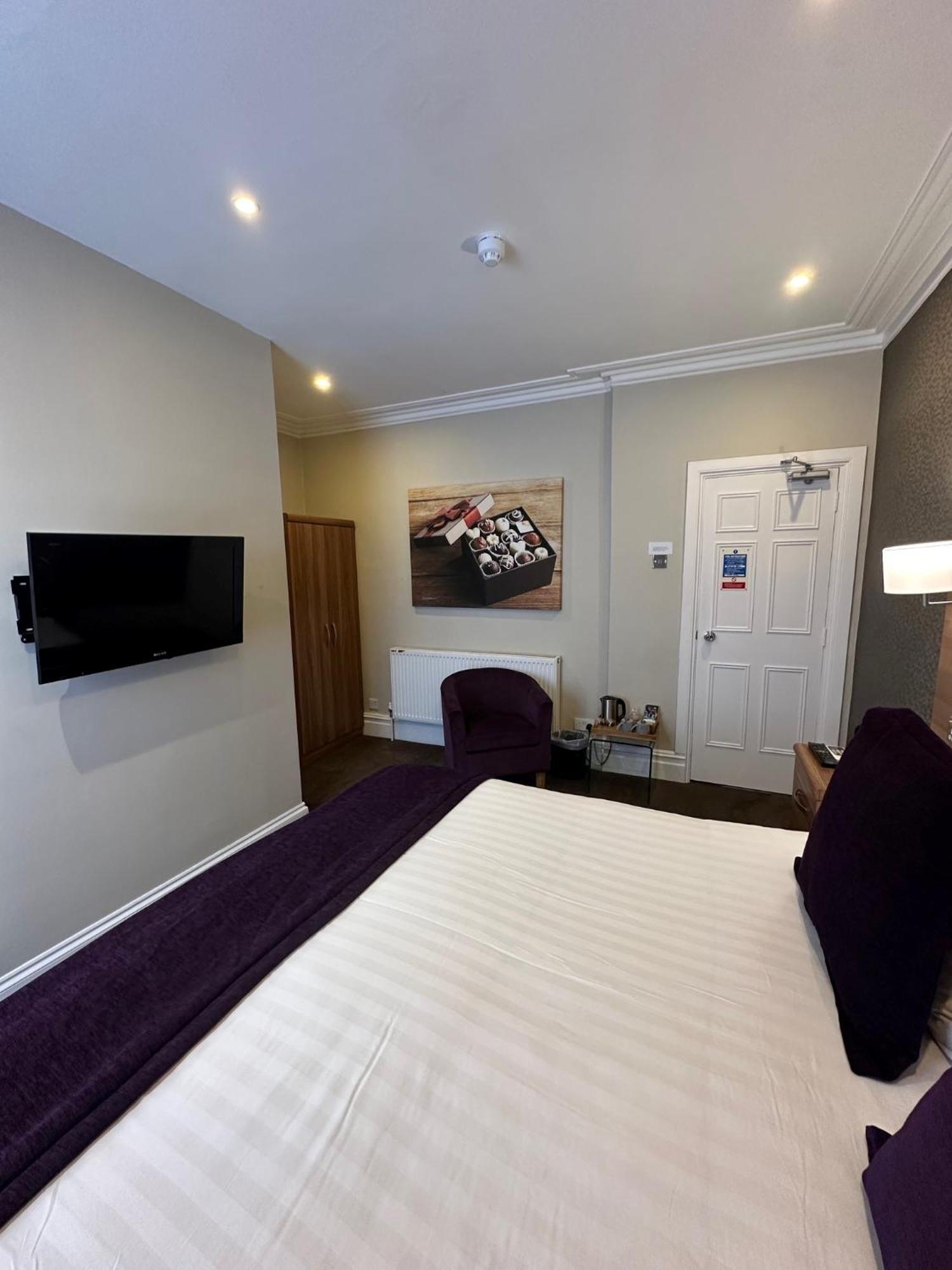 The Chocolate Box Hotel Борнмут Екстер'єр фото